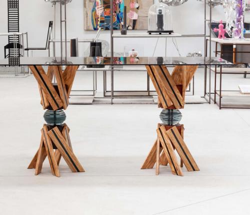 Candy table: a symphony between wood, glass and iron