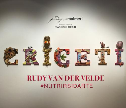 "CRICETI #Nutrirsidarte" - As critics become hamsters