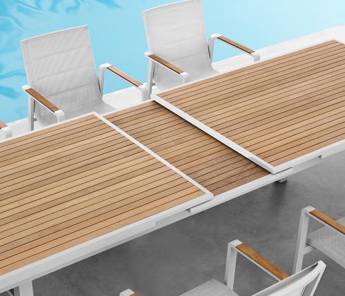 Outdoor furniture by the sea: relaxation and style amidst sand and waves