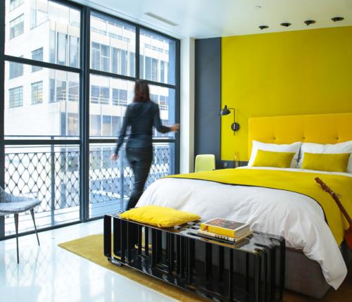 William NYC: designer hotel with a boost of color