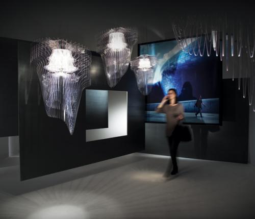 Aria Transparent: movimento sospeso per una luce di design