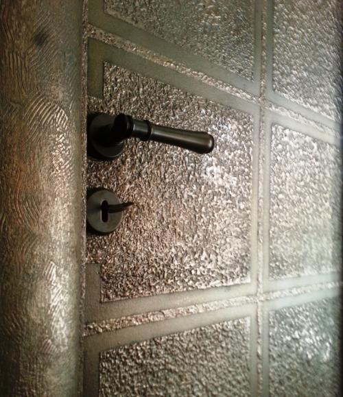 Porte interne in bronzo