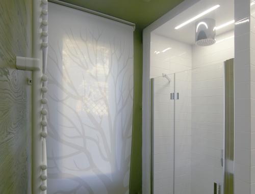 Bianco-verde: dicotomia in bagno